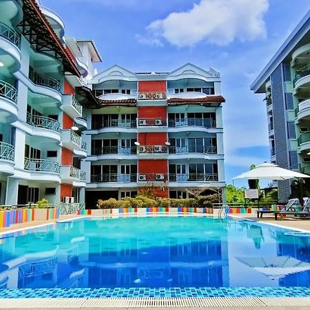 Perdana Serviced Apartment & Resorts Padang Mat Sirat Eksteriør bilde