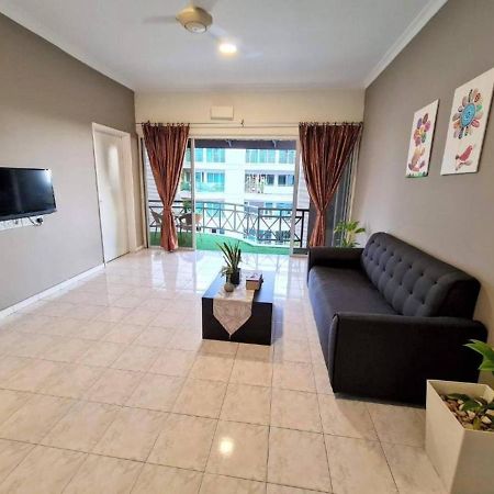 Perdana Serviced Apartment & Resorts Padang Mat Sirat Eksteriør bilde