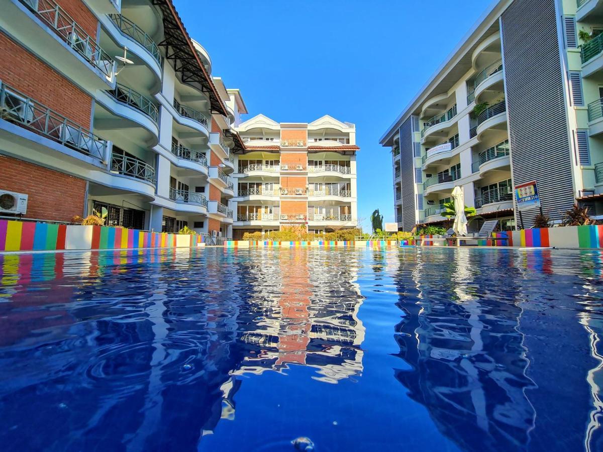 Perdana Serviced Apartment & Resorts Padang Mat Sirat Eksteriør bilde