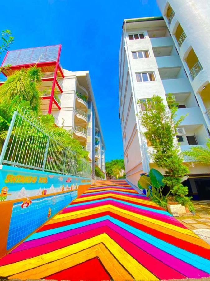 Perdana Serviced Apartment & Resorts Padang Mat Sirat Eksteriør bilde