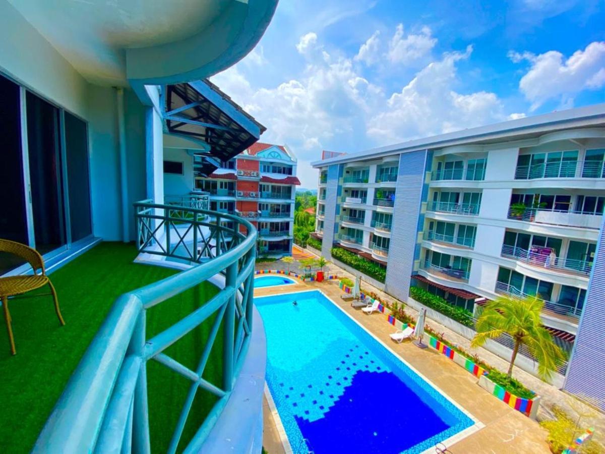 Perdana Serviced Apartment & Resorts Padang Mat Sirat Eksteriør bilde