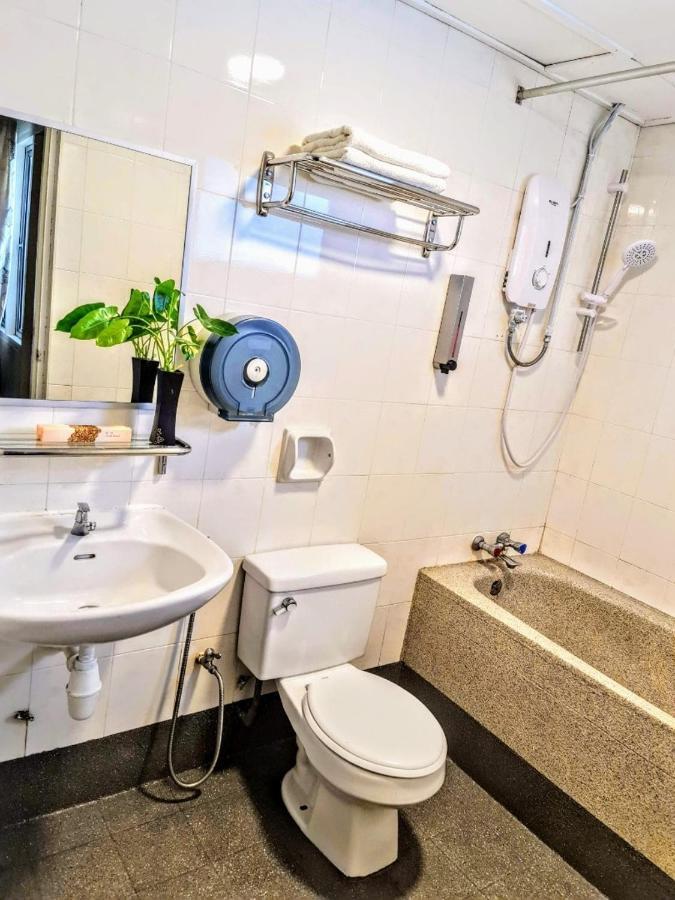 Perdana Serviced Apartment & Resorts Padang Mat Sirat Eksteriør bilde