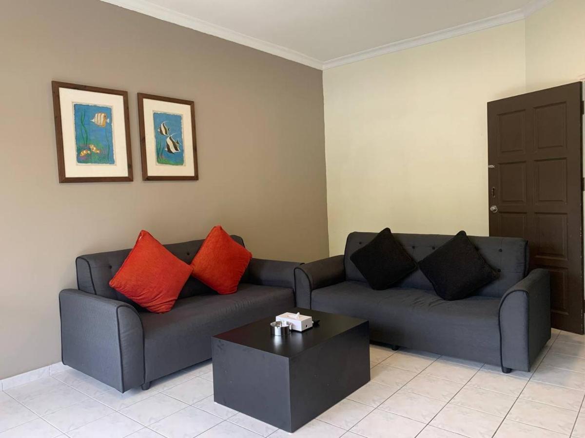 Perdana Serviced Apartment & Resorts Padang Mat Sirat Eksteriør bilde