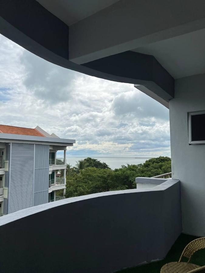 Perdana Serviced Apartment & Resorts Padang Mat Sirat Eksteriør bilde