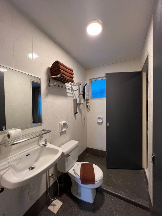 Perdana Serviced Apartment & Resorts Padang Mat Sirat Eksteriør bilde