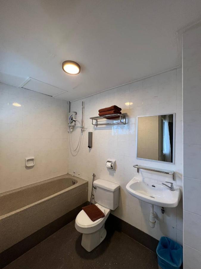 Perdana Serviced Apartment & Resorts Padang Mat Sirat Eksteriør bilde