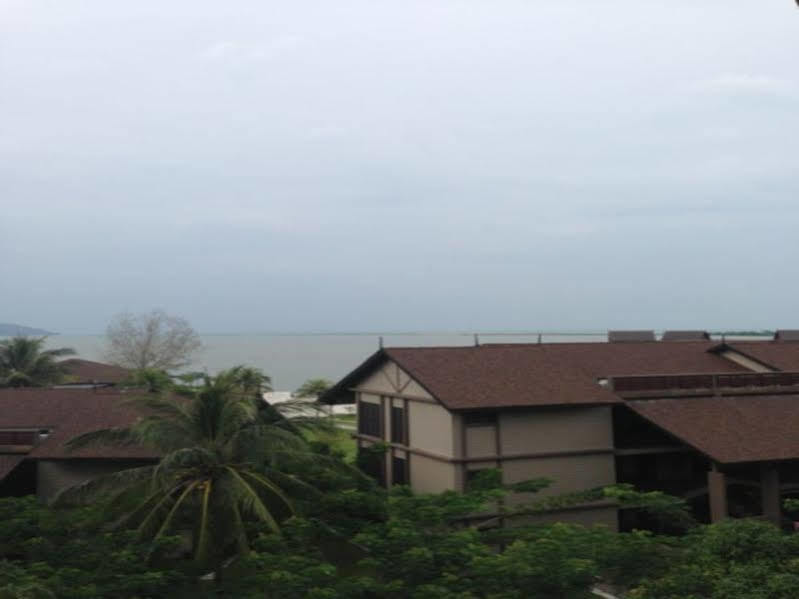 Perdana Serviced Apartment & Resorts Padang Mat Sirat Eksteriør bilde