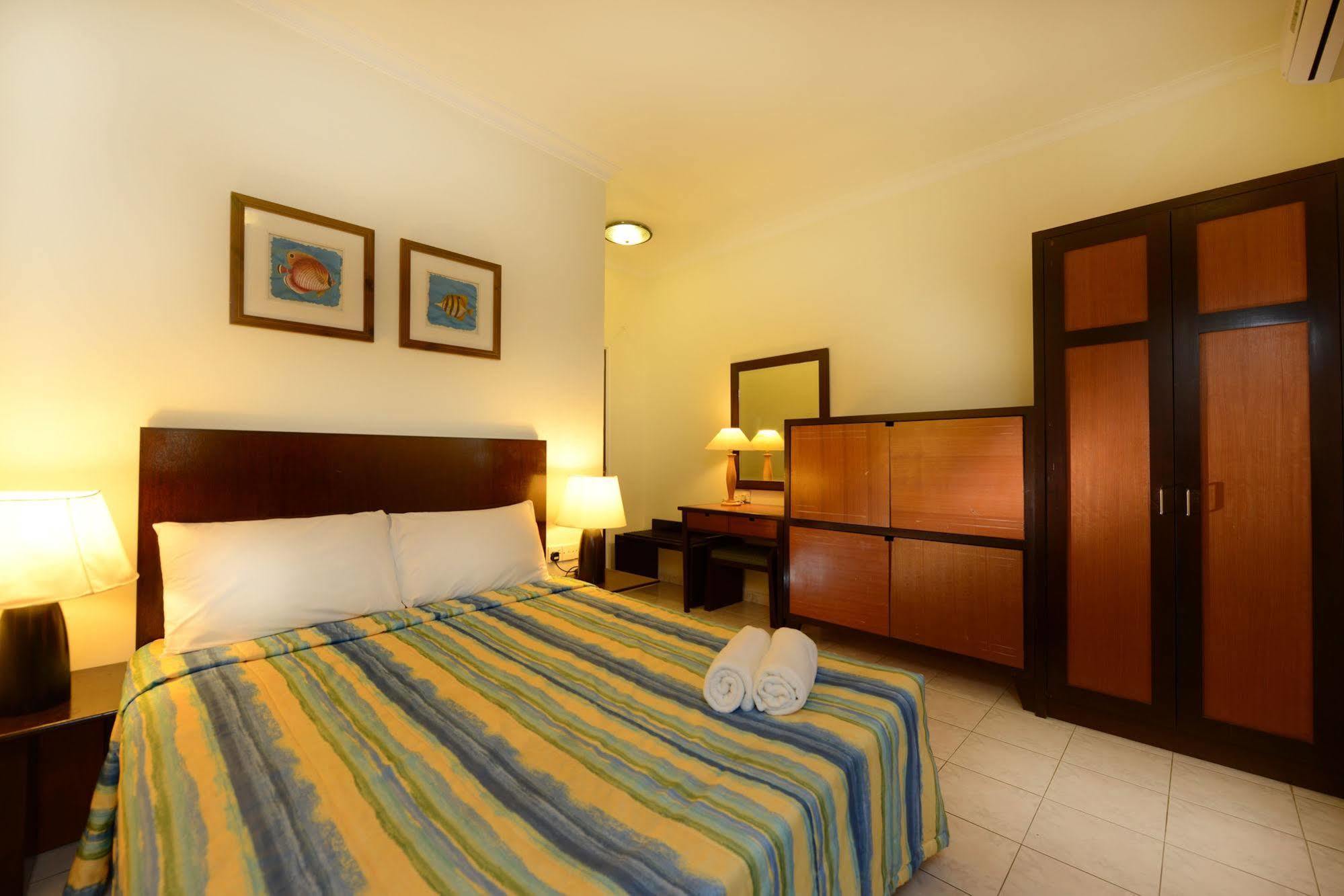 Perdana Serviced Apartment & Resorts Padang Mat Sirat Eksteriør bilde